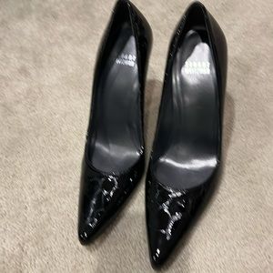 Black Stuart Weitzman point heels